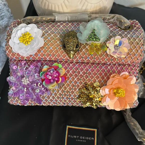 🌹🌹🌹Kurt Geiger London Mini Kensington Soft Convertible Crossbody Bag🌹🌹🌹 - Picture 5 of 17